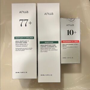 Anua Heartleaf 77+ Hyaluron Soothing Toner - White and Green